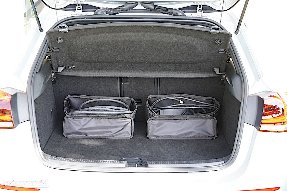 Mercedes-Benz A 250 e Style Plus - 21