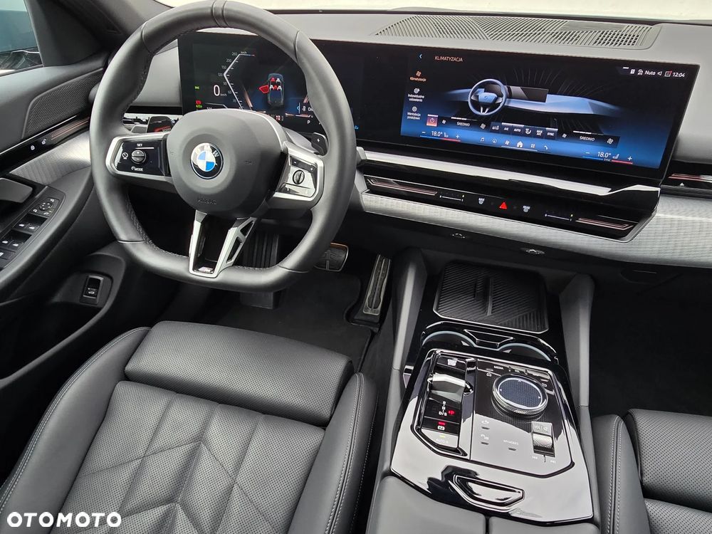 BMW Seria 5 520d xDrive - 11