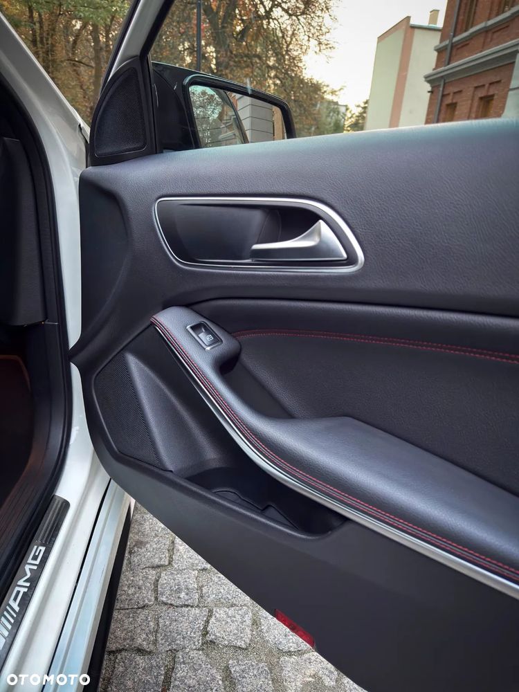 Mercedes-Benz Klasa A 45 AMG 4-Matic - 36