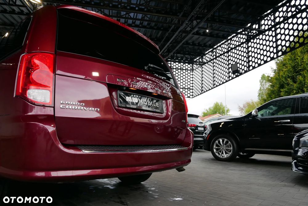 Dodge Grand Caravan - 26
