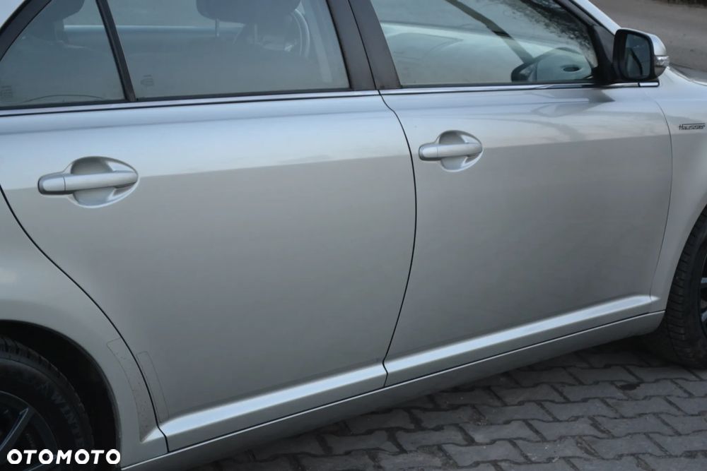 Toyota Avensis 2.0 VVT-i Executive - 19