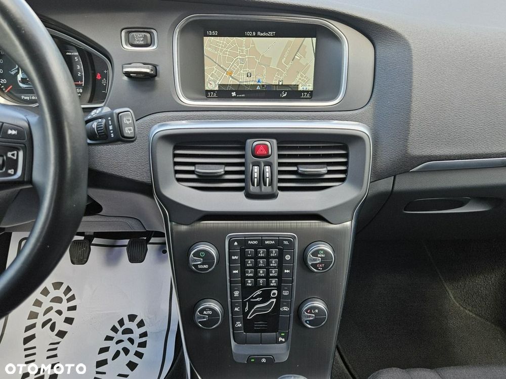 Volvo V40 D2 Momentum - 12