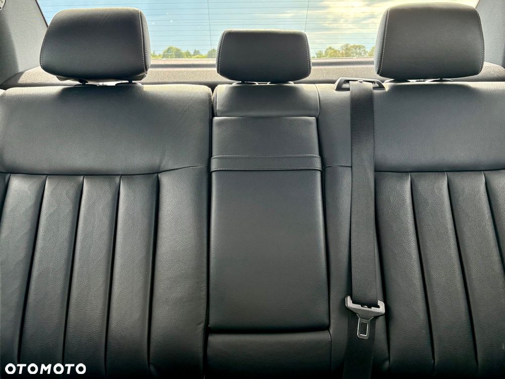 Mercedes-Benz Klasa E 350 BlueTEC 7G-TRONIC Elegance - 27