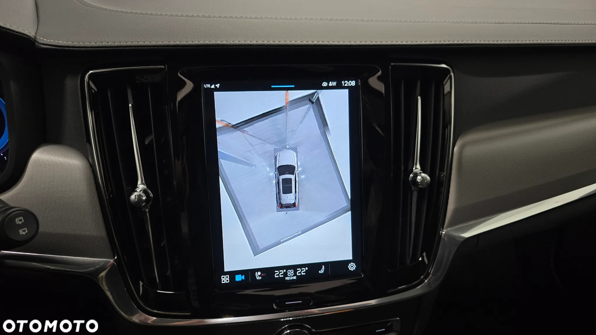 Volvo V90 B4 D Plus Dark - 32