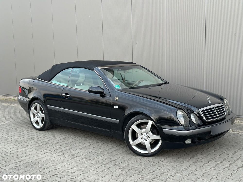 Mercedes-Benz CLK 320 - 1