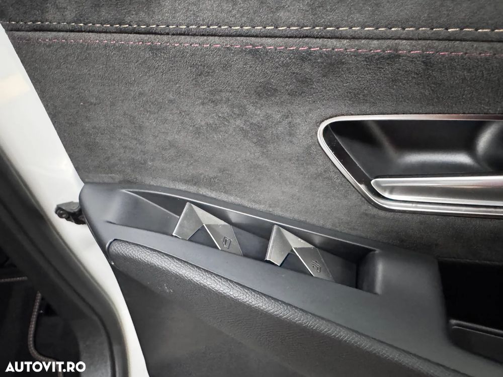 DS Automobiles DS 7 Crossback PERFORMANCE LINE - 21