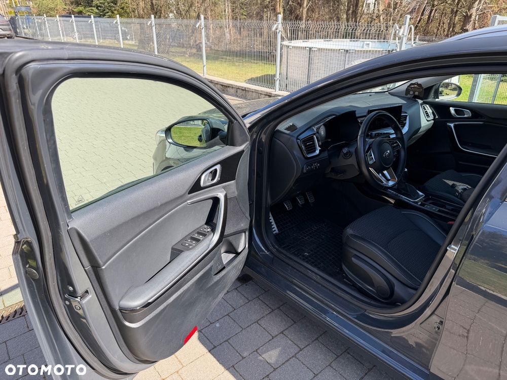 Kia Ceed 1.5 T-GDI Business Line Plus - 11