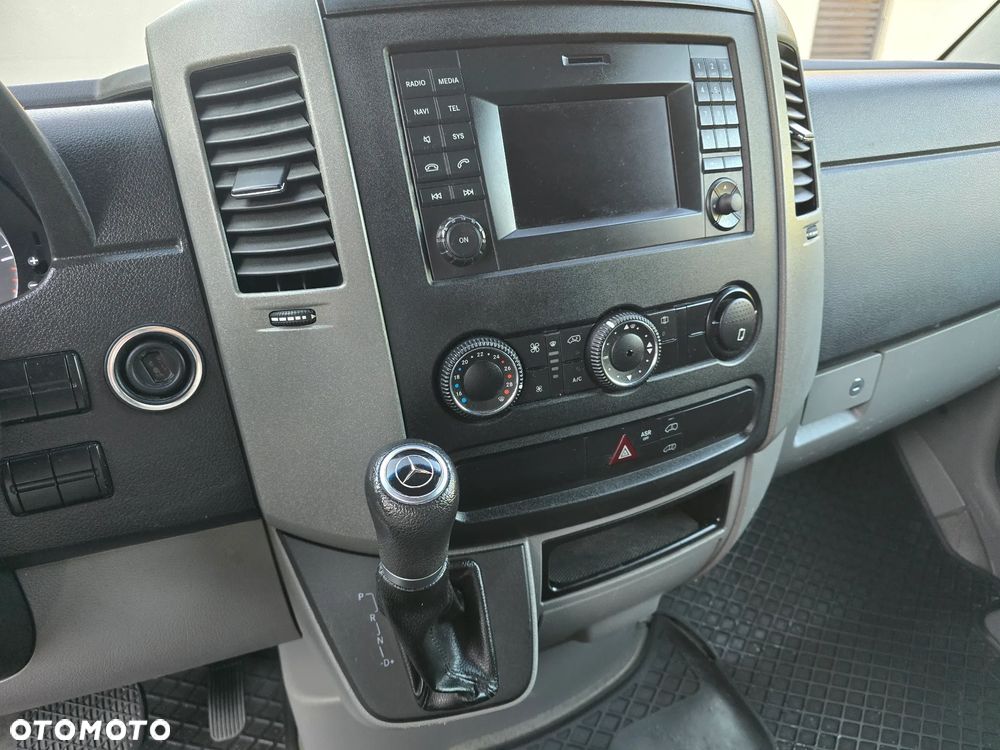 Mercedes-Benz Sprinter - 4