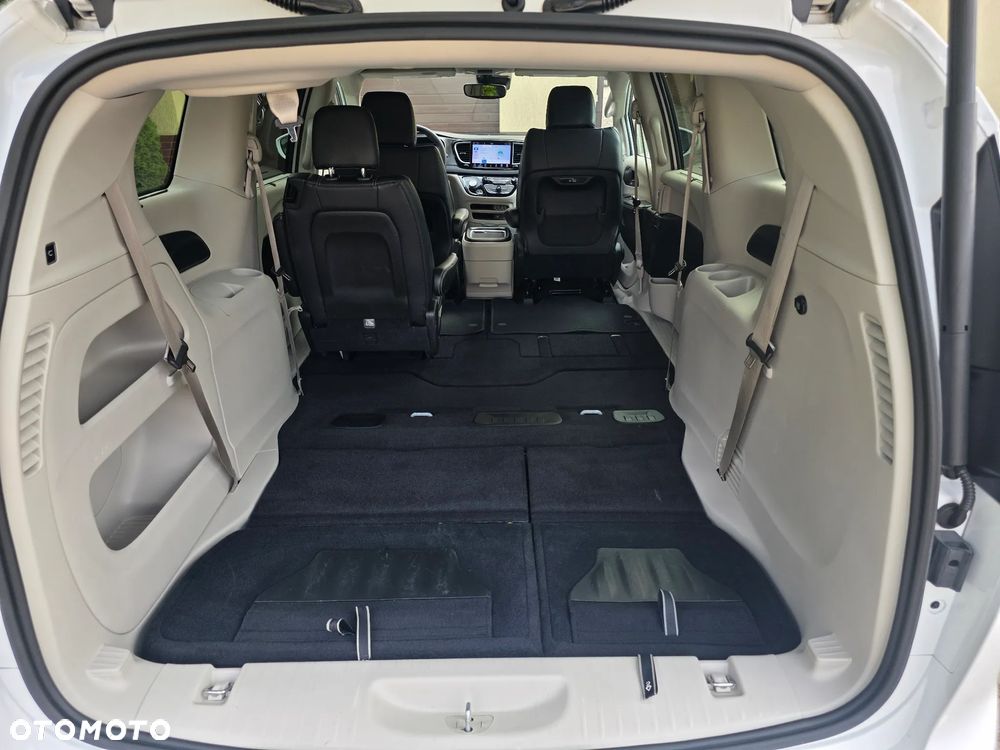 Chrysler Pacifica - 18