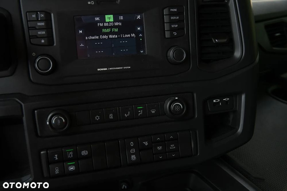 Scania P280///* 2022///* PRZEBIEG 165 TYŚ KM///* CHŁODNIA///* 18000KG///* THERMO KING///* WINDA///* BAR///* DŁ 7.30///* 18 EURO PALET///* KAMERA///* LEDY///* WAGA///* STAN JAK NOWA - 22