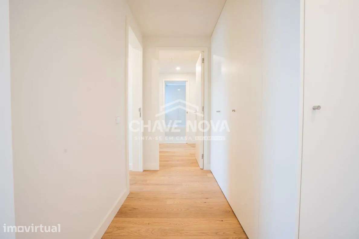 T2 Mobilado para Arrendamento – Último piso, vista rio Vila Nova Gaia - Grande imagem: 2/9