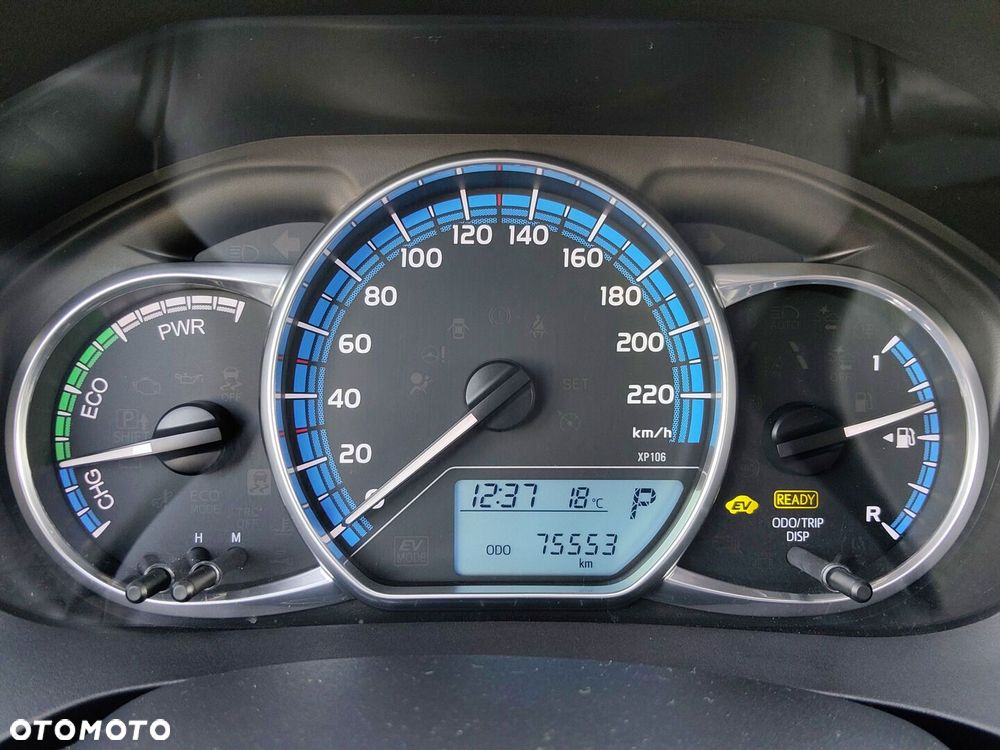 Toyota Yaris Hybrid 100 Premium - 17