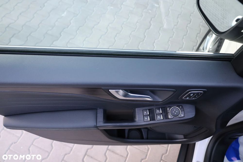 Ford Kuga 2.5P PHEV FWD Vignale - 17