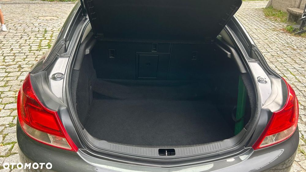 Opel Insignia - 12