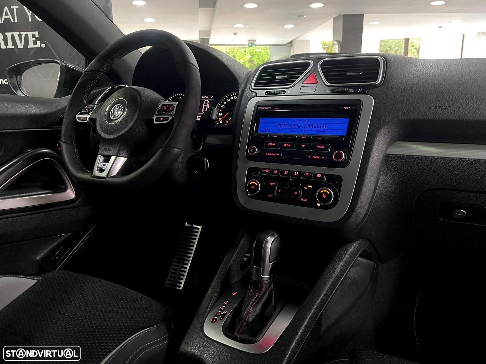 VW Scirocco 2.0 TDI Sport DSG - 24