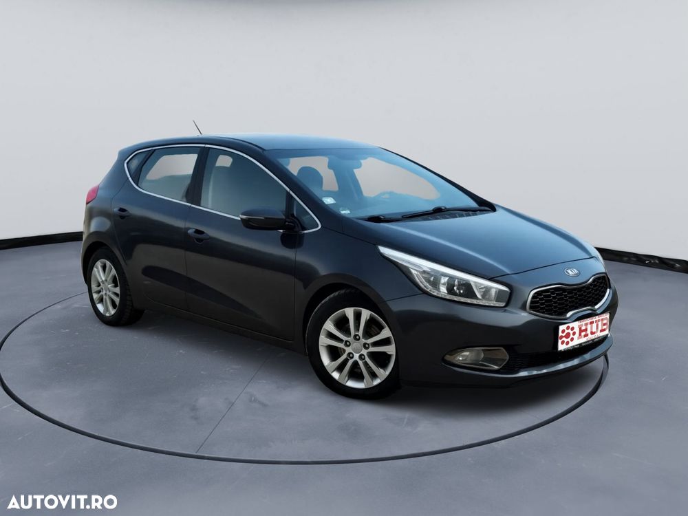Kia Ceed 1.6 CRDi 128 Fifa World Cup Edition - 2