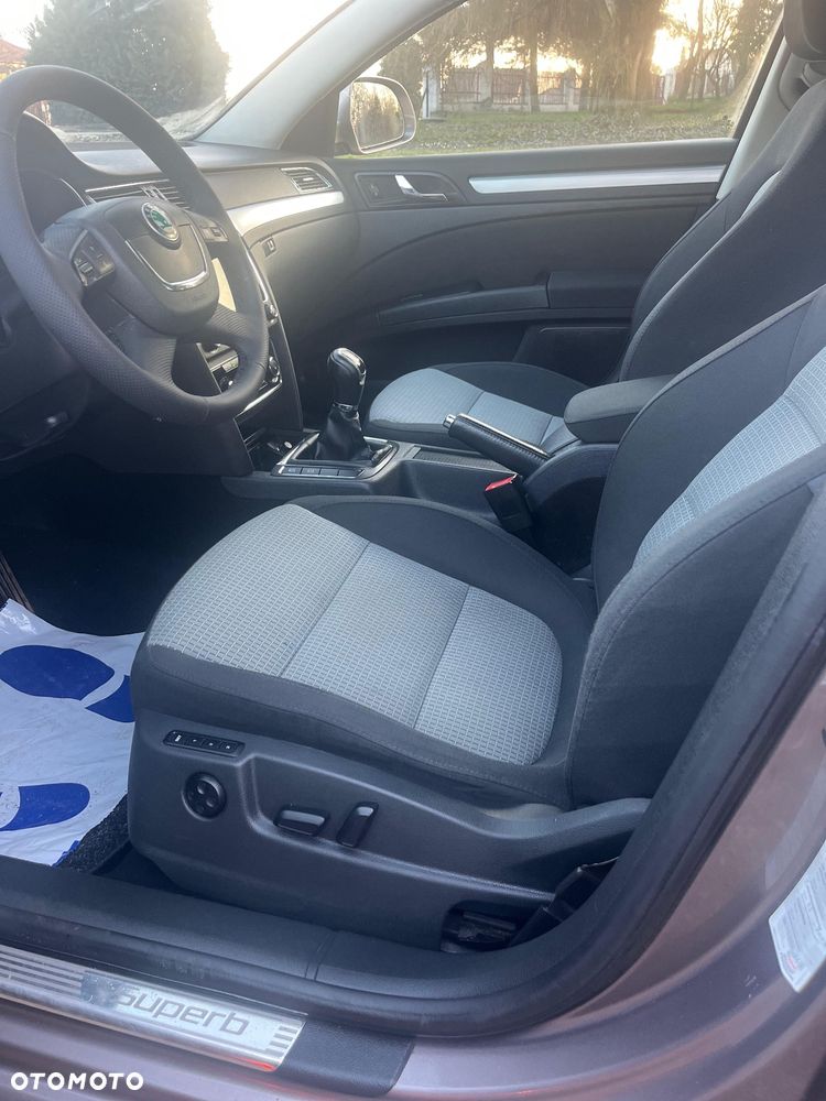 Skoda Superb 2.0 TDI Exclusive - 20