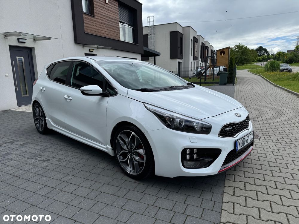 Kia Ceed 1.6 T-GDI GT-Challenge - 12
