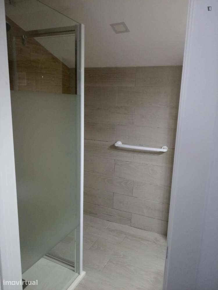 Casa com 2 quartos - localizado em Ramalde Porto - Grande imagem: 5/9