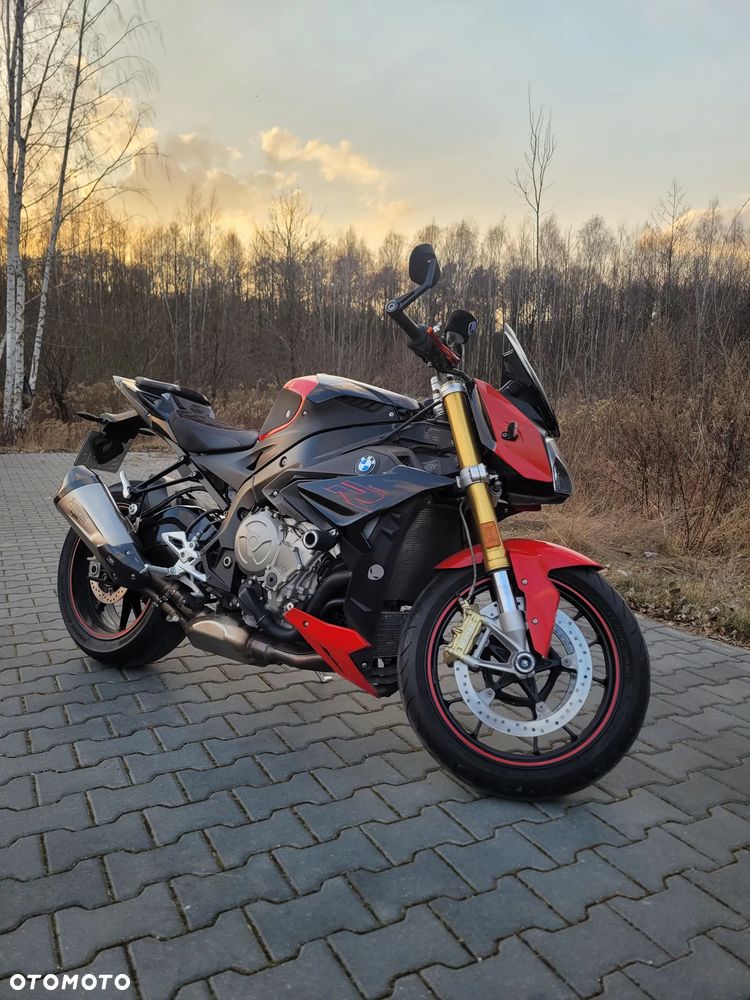 BMW S - 1
