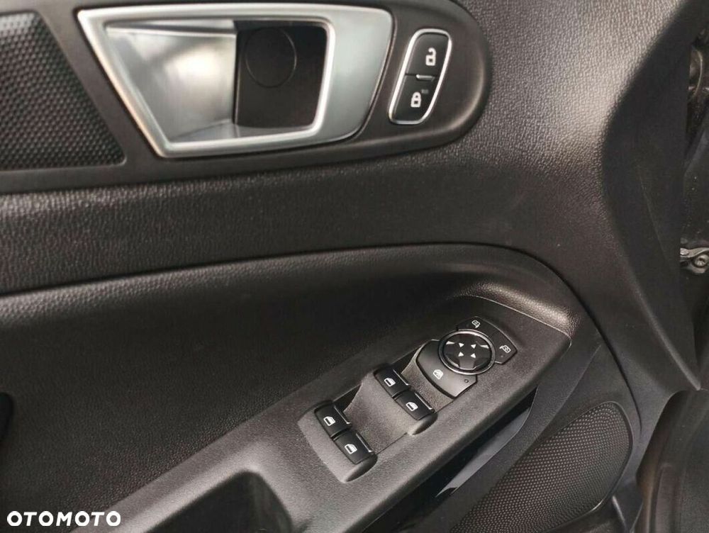 Ford EcoSport - 18
