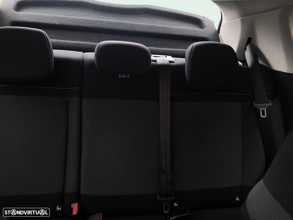 Citroën C3 1.2 PureTech C-Series - 16