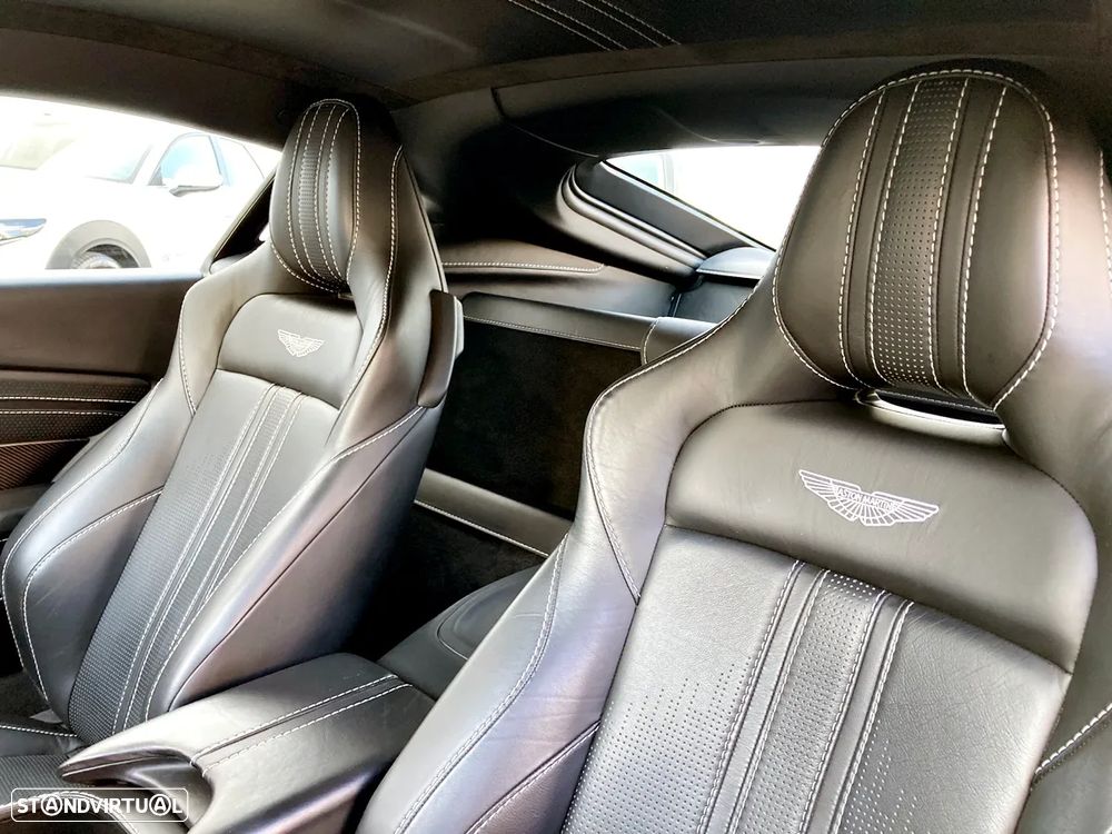 Aston Martin Vantage Coupe Standard - 19