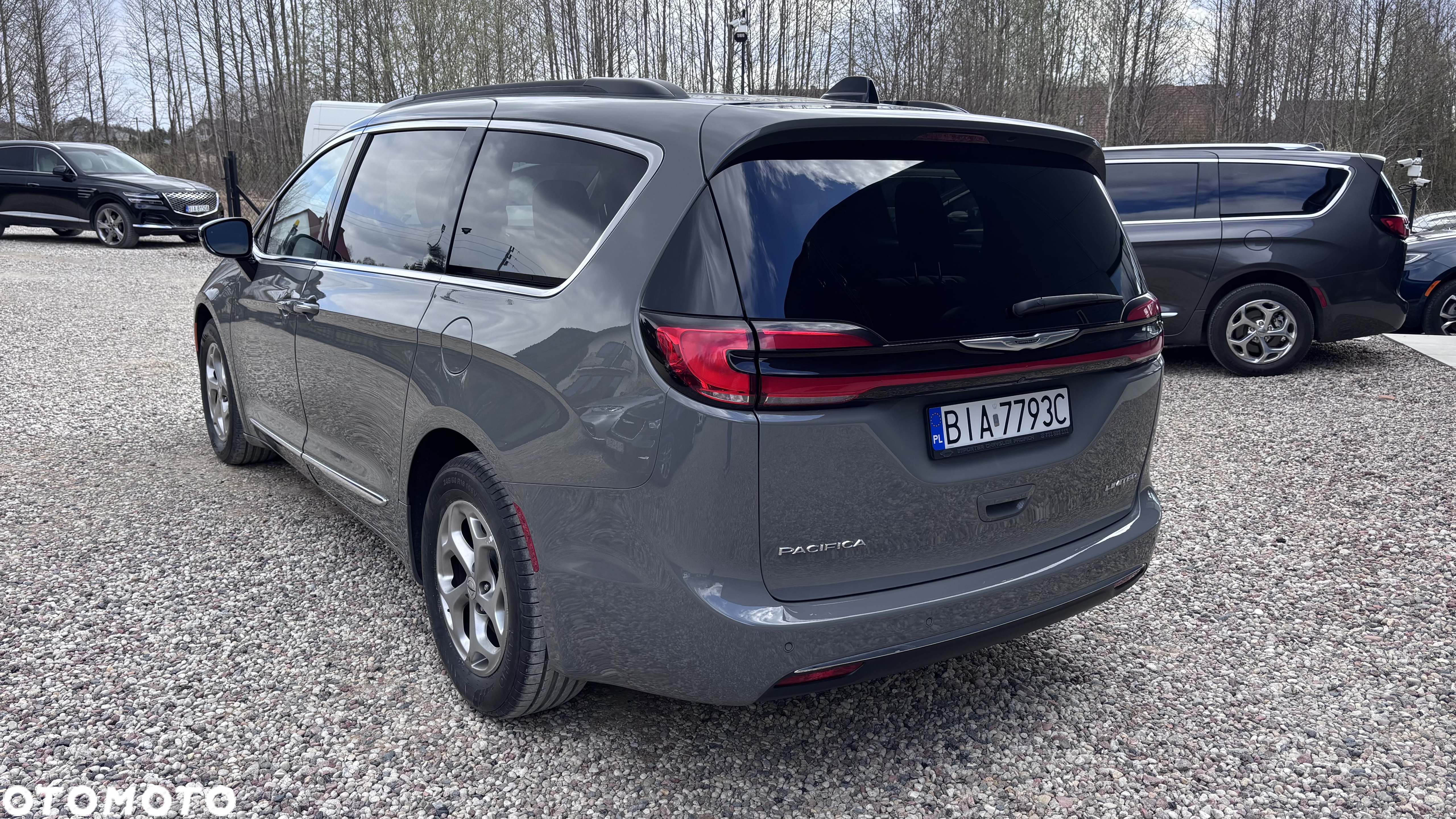 Chrysler Pacifica - 6
