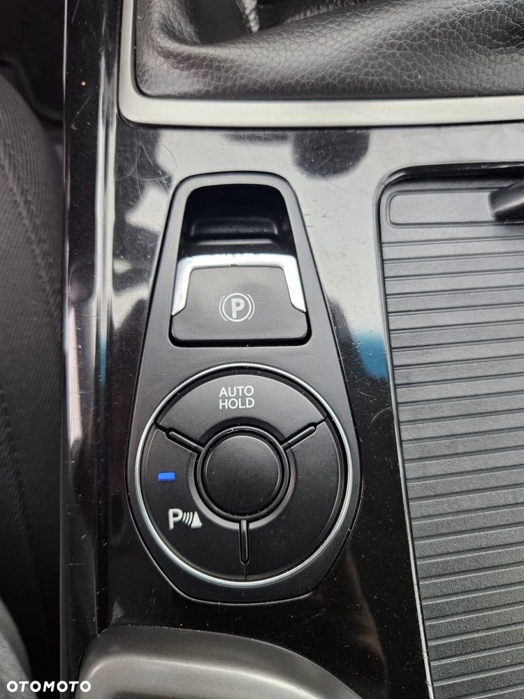 Hyundai i40 Kombi blue 1.6 Trend - 28