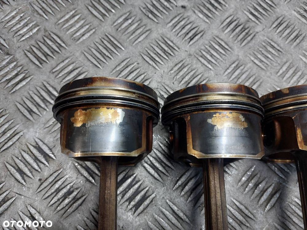 TŁOK + KORBOWÓD KOMPLET SKODA OCTAVIA I 1.8 T AGU GOLF IV BORA I - 7