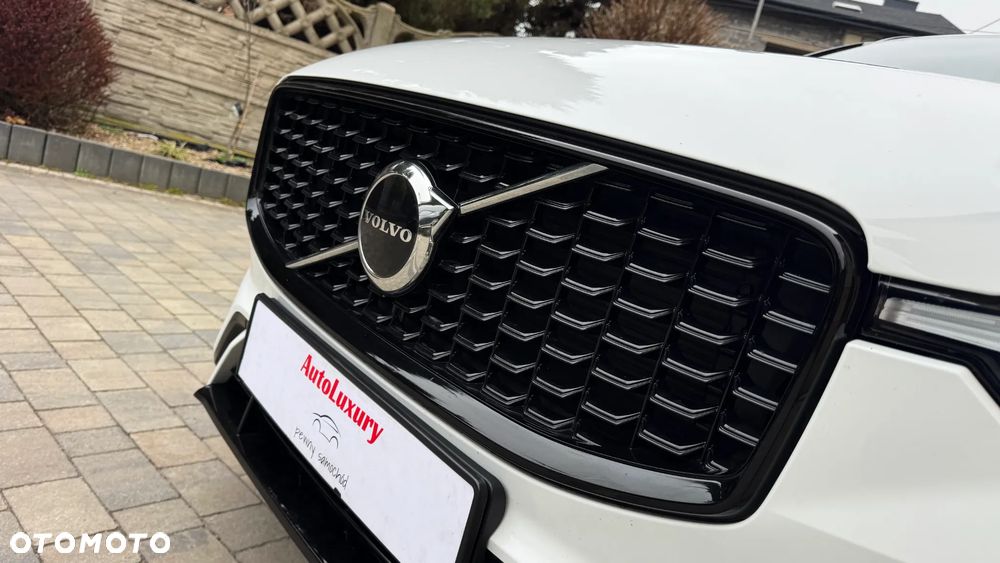 Volvo XC 60 B4 D Ultimate Dark - 4