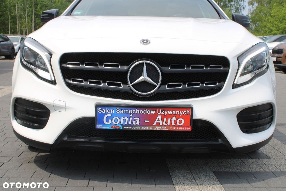 Mercedes-Benz GLA - 17
