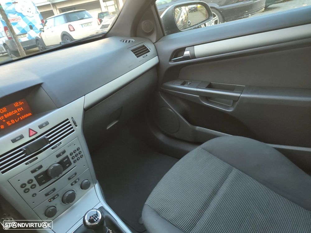 Opel Astra GTC 1.7 CDTI - 19