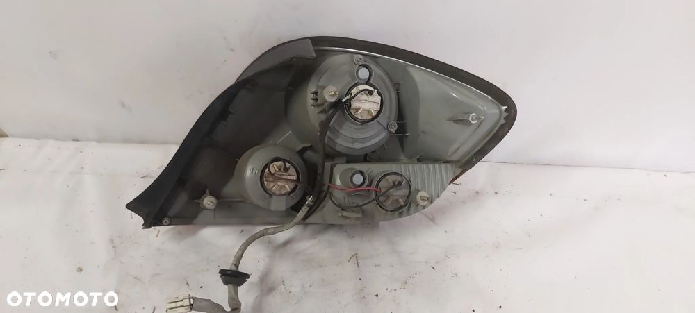 .  TYL TYLNA LAMPA LEWA HYUNDAI COUPE 2 - 3