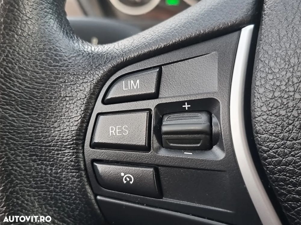 BMW Seria 3 320d Efficient Dynamics Edition Modern Line - 28