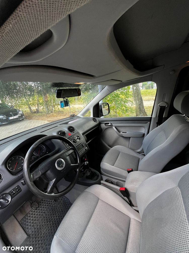 Volkswagen Caddy - 10