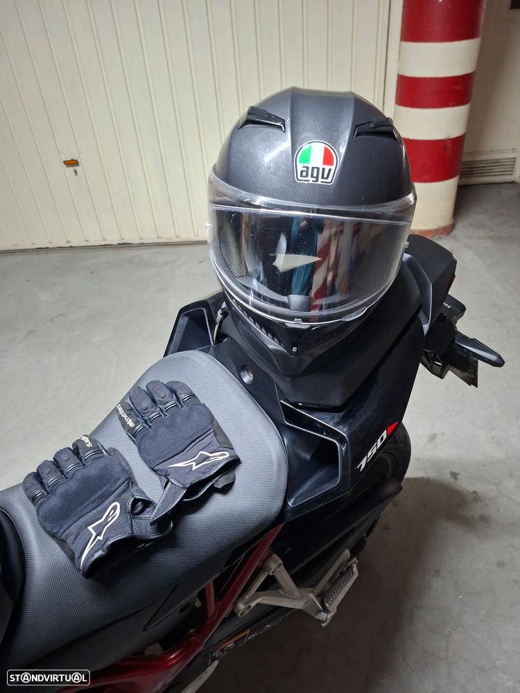 Honda Hornet CB750A - 13