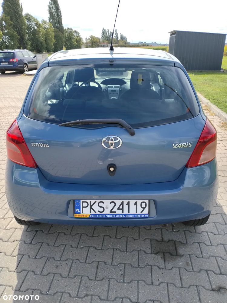 Toyota Yaris 1.3 Luna - 2