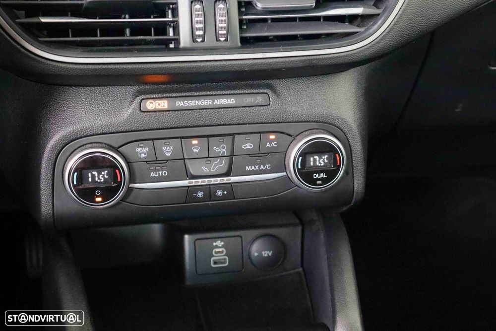 Ford Focus 1.5 TDCi ECOBlue Connected Aut. - 31