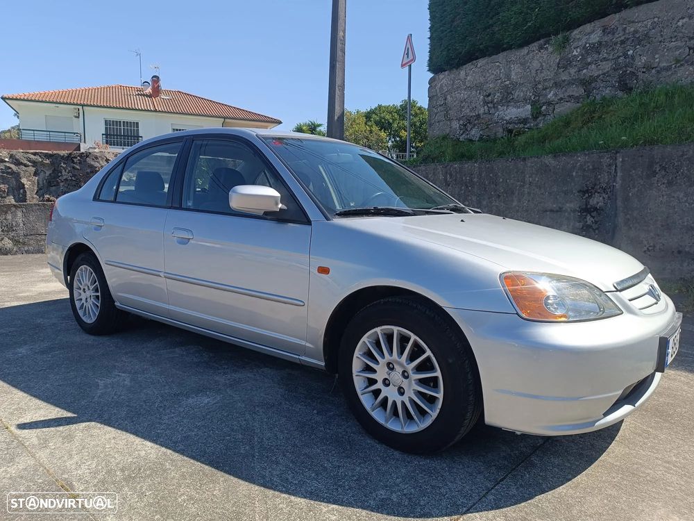 Honda Civic 1.6 ES - 4