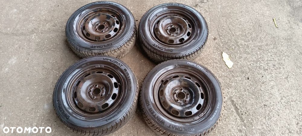 KOLA ZIMOWE FELGI 15 5X100 VW SEAT SKODA AUDI OPONY 195/65 R15
