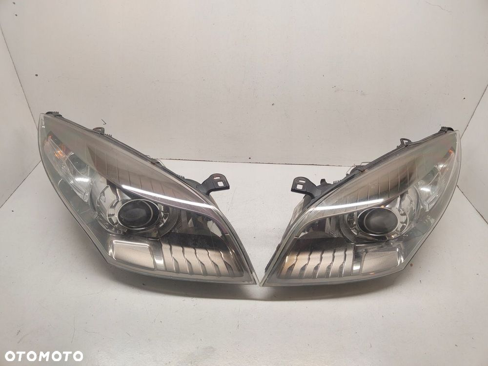 RENAUT MEGANE III XENON KOMPLET LAMP PRZÓD 26010002R, 260600021R - 1