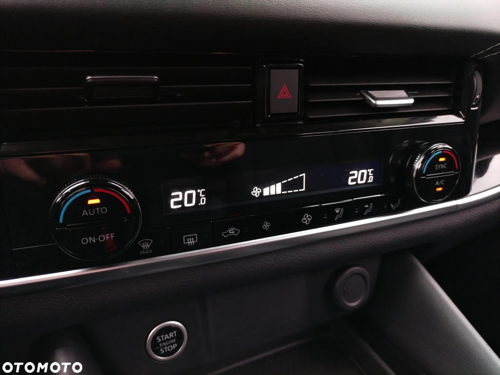 Nissan Qashqai 1.3 DIG-T N-Connecta DCT - 15