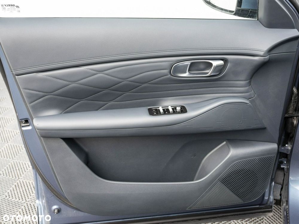 Geely Starray EM-i 1.5 PHEV Pro - 10