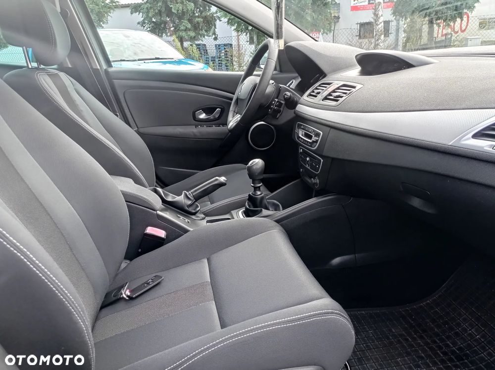 UWAGA ! 2013+2010 2EGZEMPLARZE RENAULT MEGANE III HATCHBACK LIFT LED 5DRZWI TCE 16V R4 130PS BENZ KLIMATR ALU17 I WLAS DE - 6
