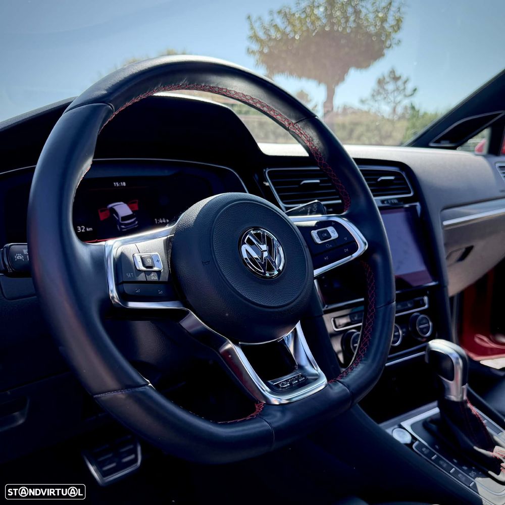 VW Golf GTI 2.0 TSI OPF DSG Performance - 21
