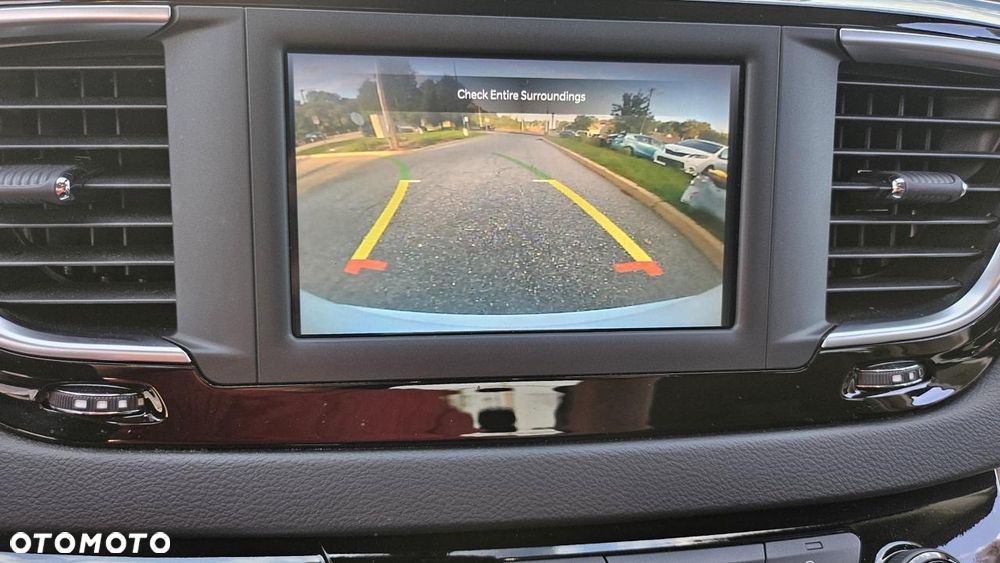 Chrysler Pacifica - 15