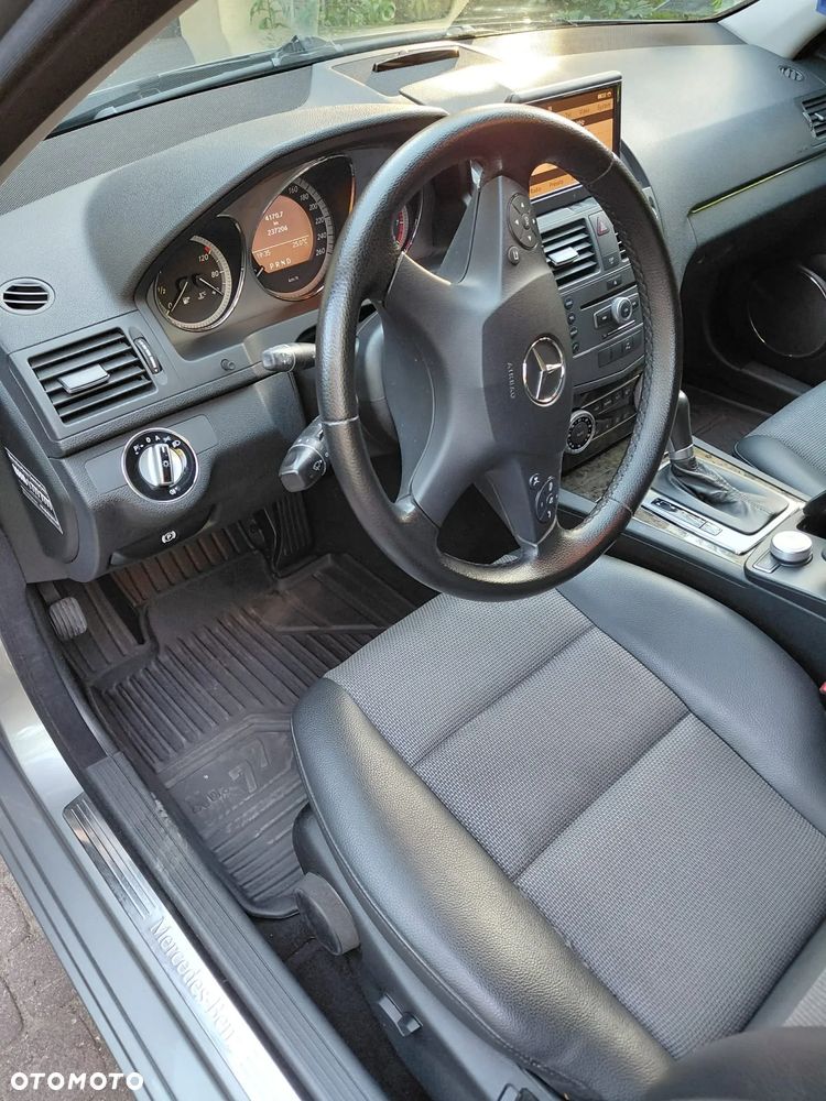 Mercedes-Benz Klasa C 200 (BlueEFFICIENCY) 7G-TRONIC - 16