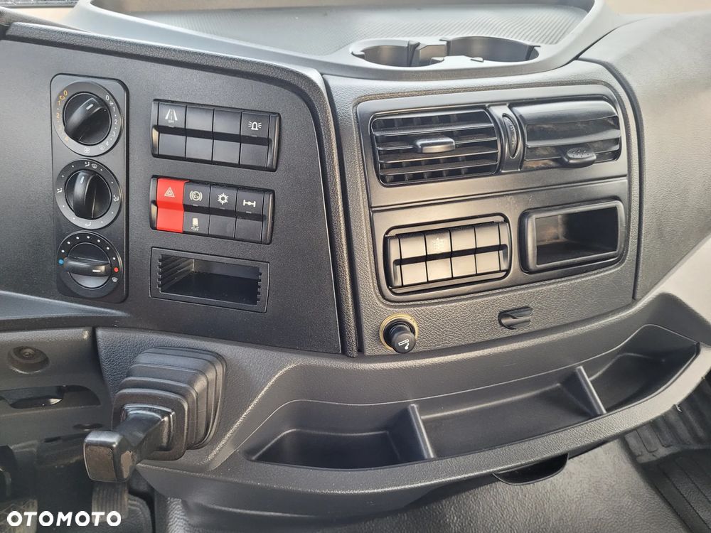 Mercedes-Benz Atego 821 - 11