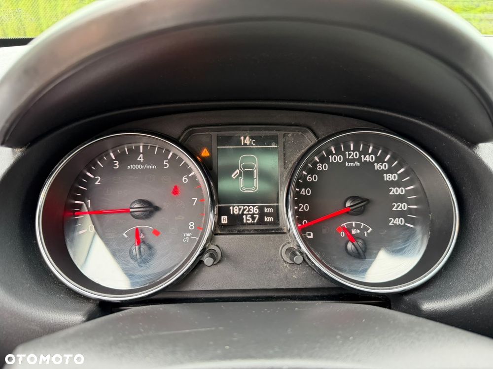Nissan Qashqai - 12